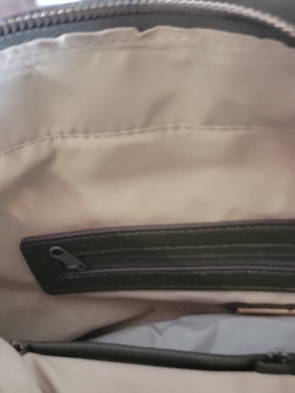 NWT Rosetti Olive Green Shoulder Bag with Laser-Cut Detail - Picture 4 of 11